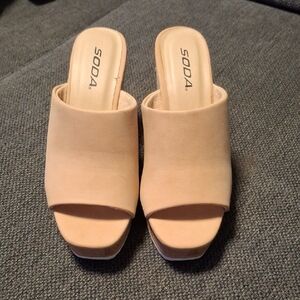 Soda Women's Cream Mules